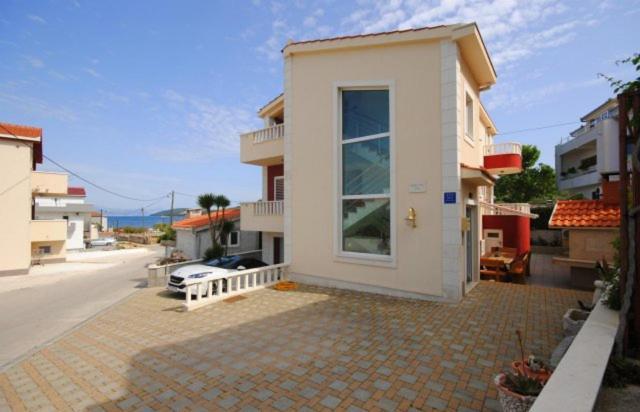 Villa Guliver Slatine Exterior foto
